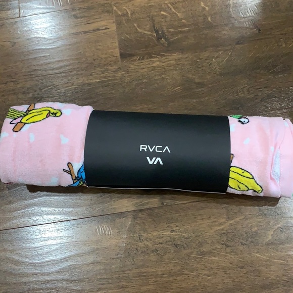 NWT RVCA LP X KLW Towel - Picture 2 of 7